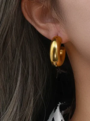 aretes de aro en C forma exagerada